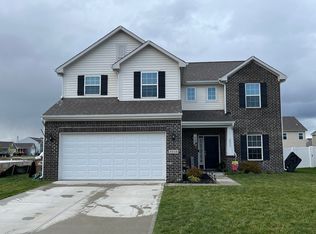 2038 Abbey Ln, Columbus, IN