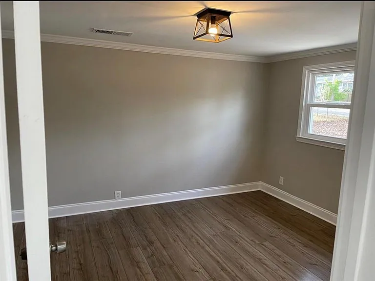 2463 Wayne St SW — Photo 5