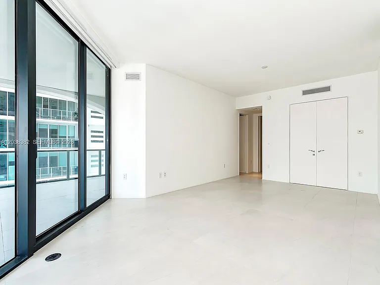 1000 Biscayne Blvd #2002 — Photo 23