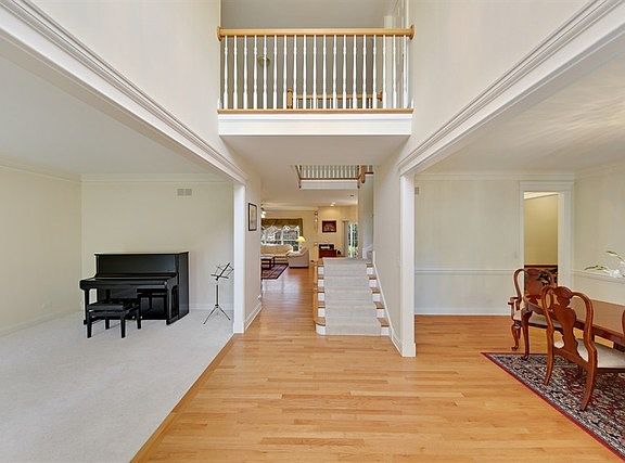 2nd image of 729 Heath Ct