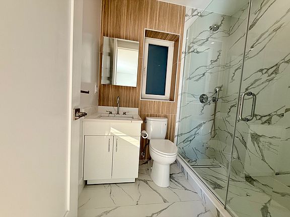 4th image of 27 Newell St #2