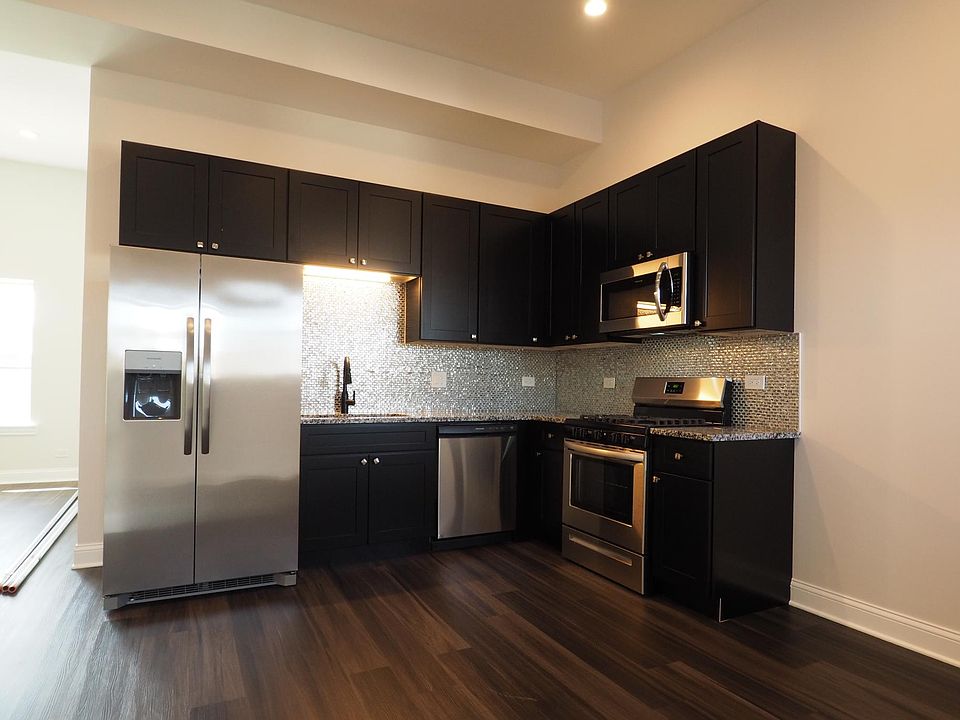 1st image of 4401 N Keeler Ave #W