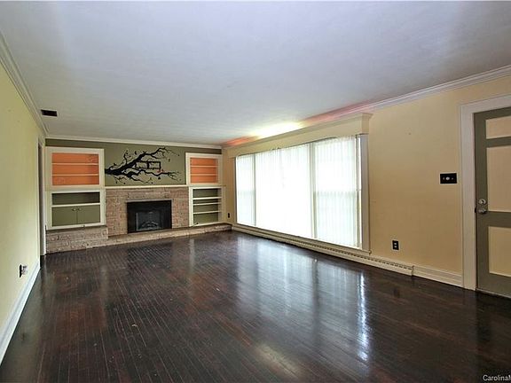 4th image of 602 12th Ave NE #2