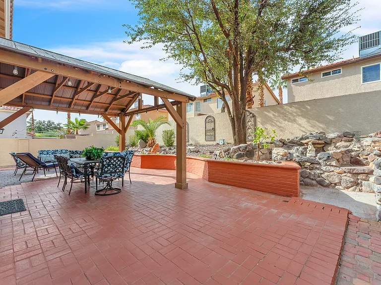985 Flapjack Dr — Photo 35
