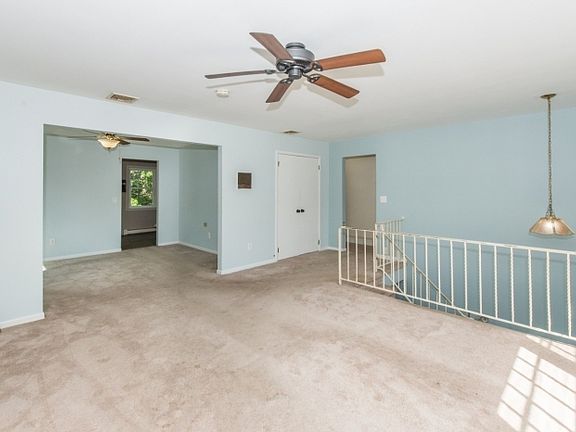 4th image of 7 Woodrow Pl