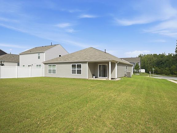5th image of 101 Jasper Ct