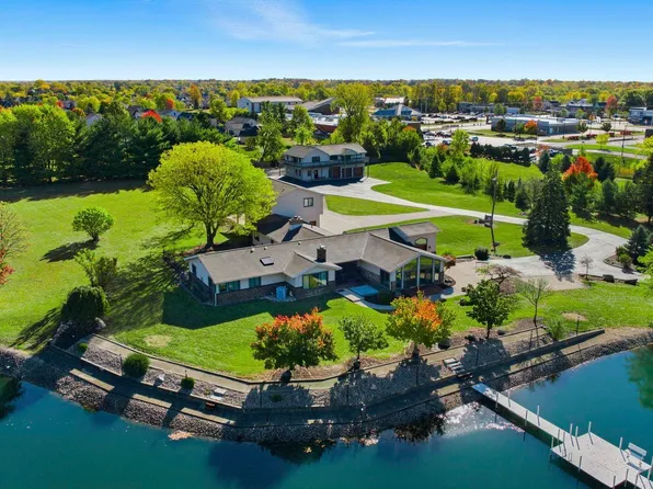 821 S Scott Rd, Fort Wayne, IN 46814