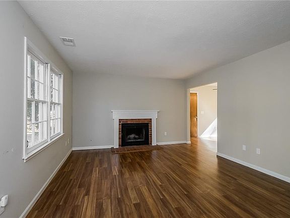 3rd image of 4160 River Club Dr