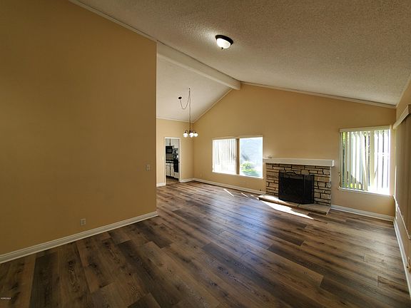 4th image of 1344 E Uppingham Dr