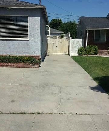 2nd image of 2919 Candlewood St