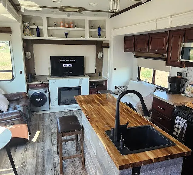 16414 W Laurel Dr — Photo 9