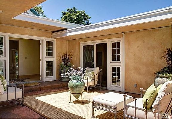 4th image of 1650 Chardonnay Way