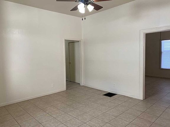 3rd image of 524 S Denby Ave