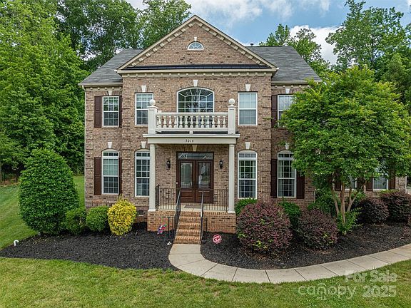 3rd image of 3016 Applewood Point Ln