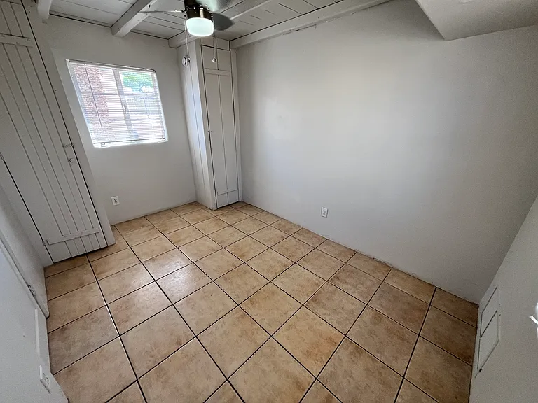 2620 N 14th Ave #5 — Photo 12