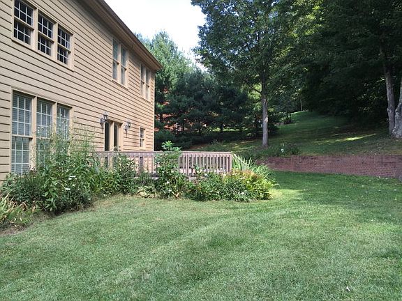 5th image of 309 Brierwood Dr