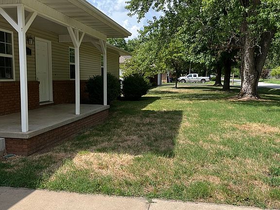 2nd image of 107 Grand Prairie Dr