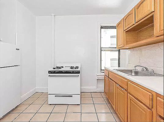 5th image of 31-33 35th St #22