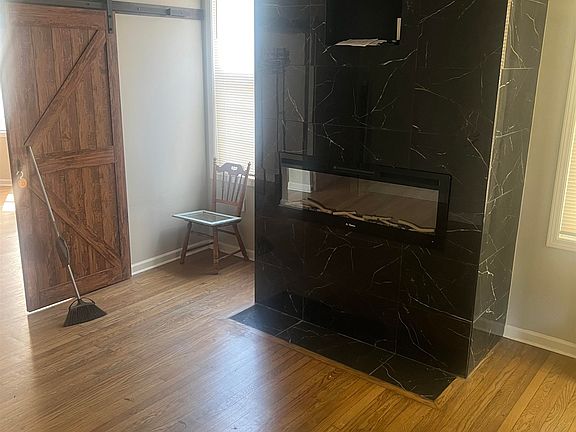 4th image of 1353 Harbert Ave
