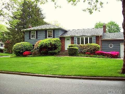 1st image of 11 Lark Ln