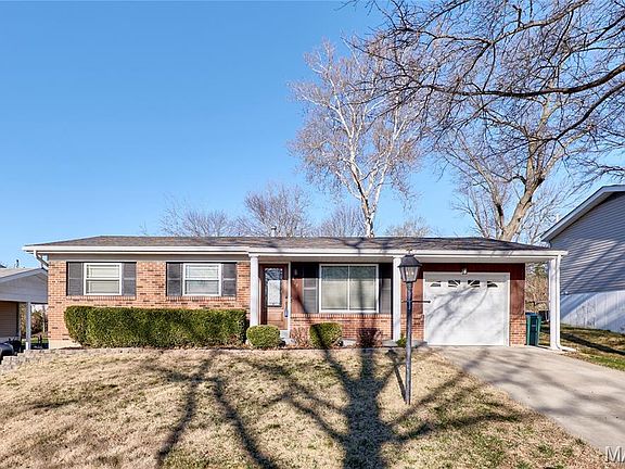 2nd image of 429 Fairview Ct