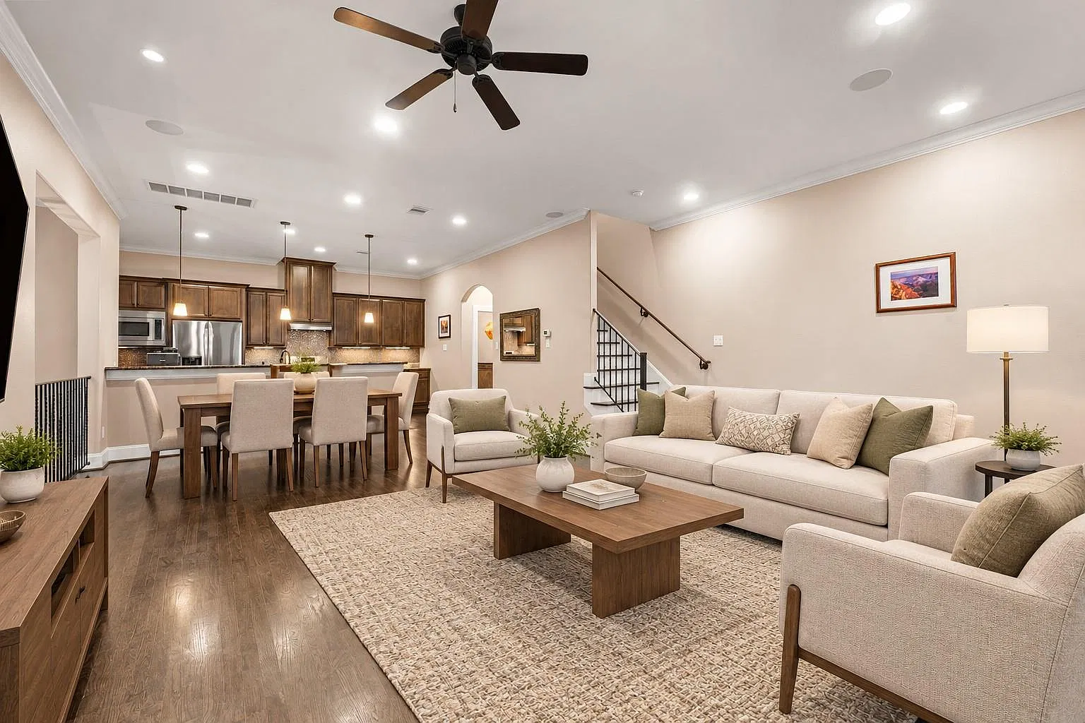 3 bed, 3.5 bath, 2355 sqft, $3,600 — Photo 3