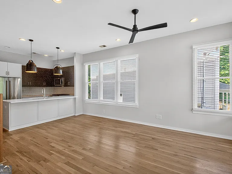 454 Calhoun St NW #B — Photo 12