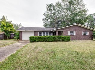 5520 Picadilly Circus, Gautier, MS 39553