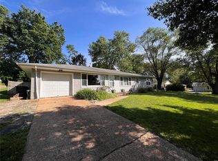 14 Wayne St, Saint Charles, MO 63301