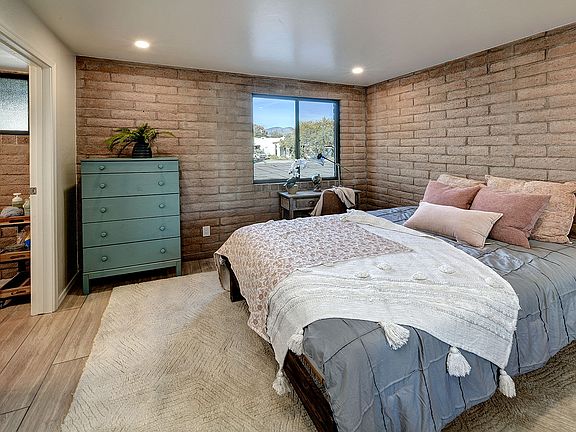 5th image of 1510 E 9th St APT 126