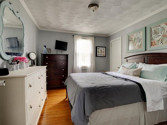 5th image of 4011 Franklin St