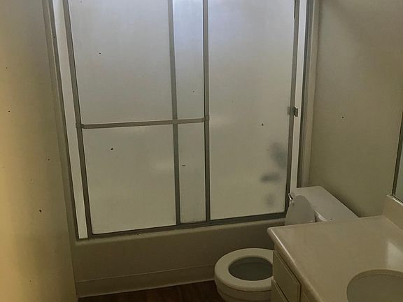 3rd image of 14118 Cordary Ave APT 26