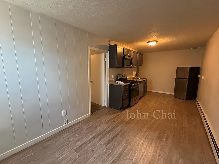 2 Woodlawn St #2R — Photo 7