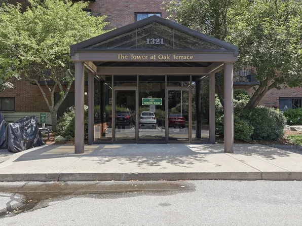 1321 Worcester Rd APT 104, Framingham, MA 01701