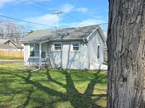 2nd image of 1208 E Division Ave