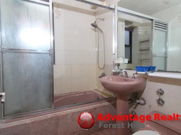 102-18 64th Avenue image 11 of 33