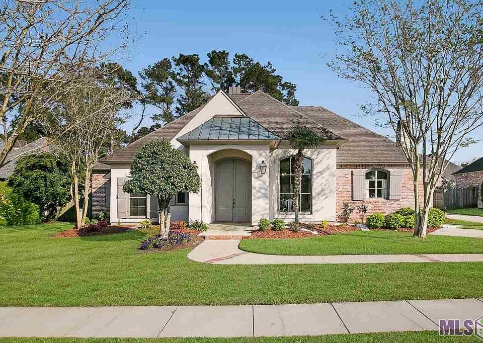 1st image of 17627 Heritage Estates Dr