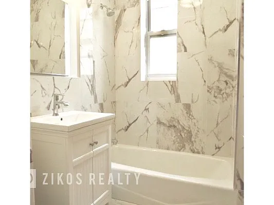 Rented by Zikos Realty Services | media 20