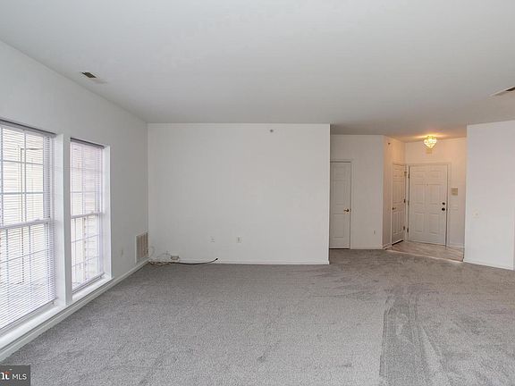4th image of 100 Beech Blvd APT 204