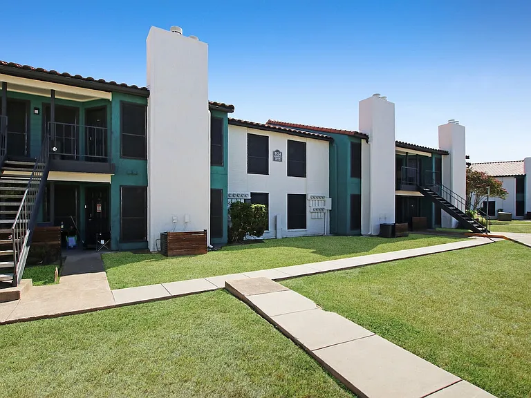 Athena Apartments — Photo 21
