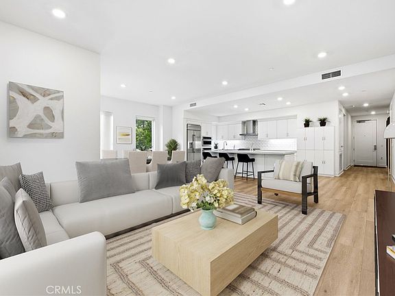 2nd image of 3101 Rivington