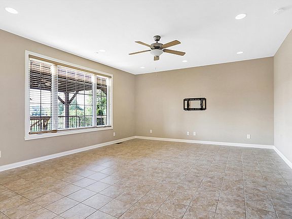 5th image of 2929 Post Oak Ct