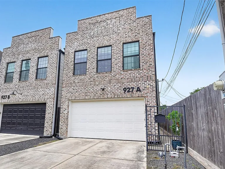 927 W 25th St #A — Photo 1