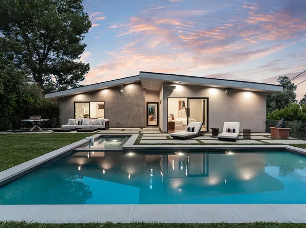 22270 Avenue San Luis, Woodland Hills, CA 91364