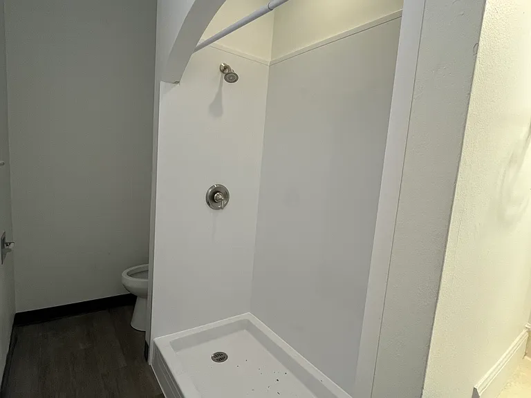 915 1/2 W Broadway Ave #1 — Photo 5