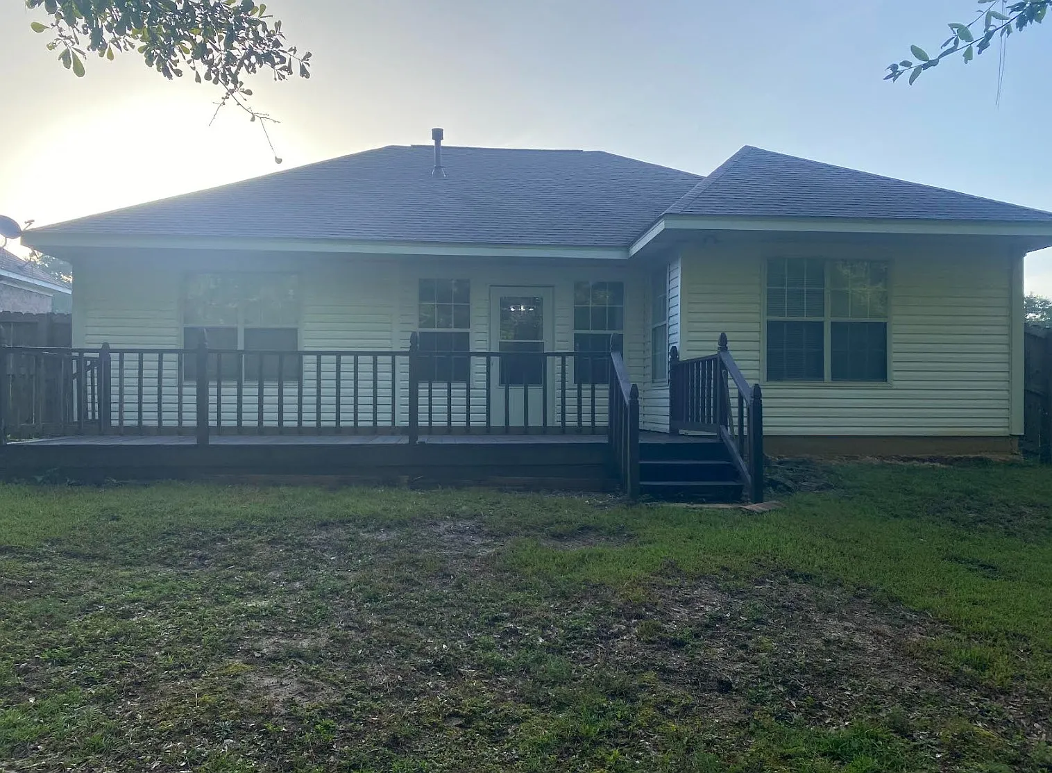 3 bed, 1500 sqft, $1,800 — Photo 2