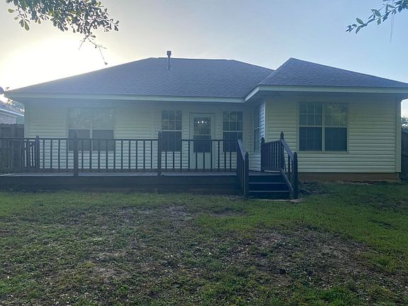 2nd image of 812 Willow Pointe Dr E
