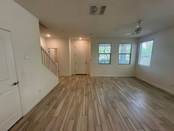 5th image of 2509 N Heritage St