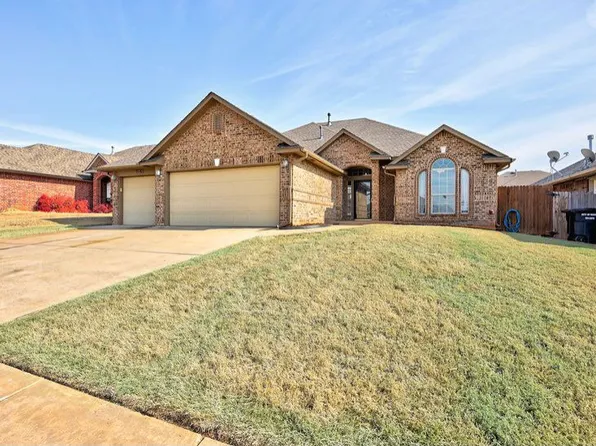 516 Allison Ln, Moore, OK 73160