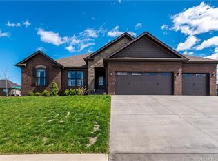 3006 Crystal Lake Dr, Jeffersonville, IN 47130